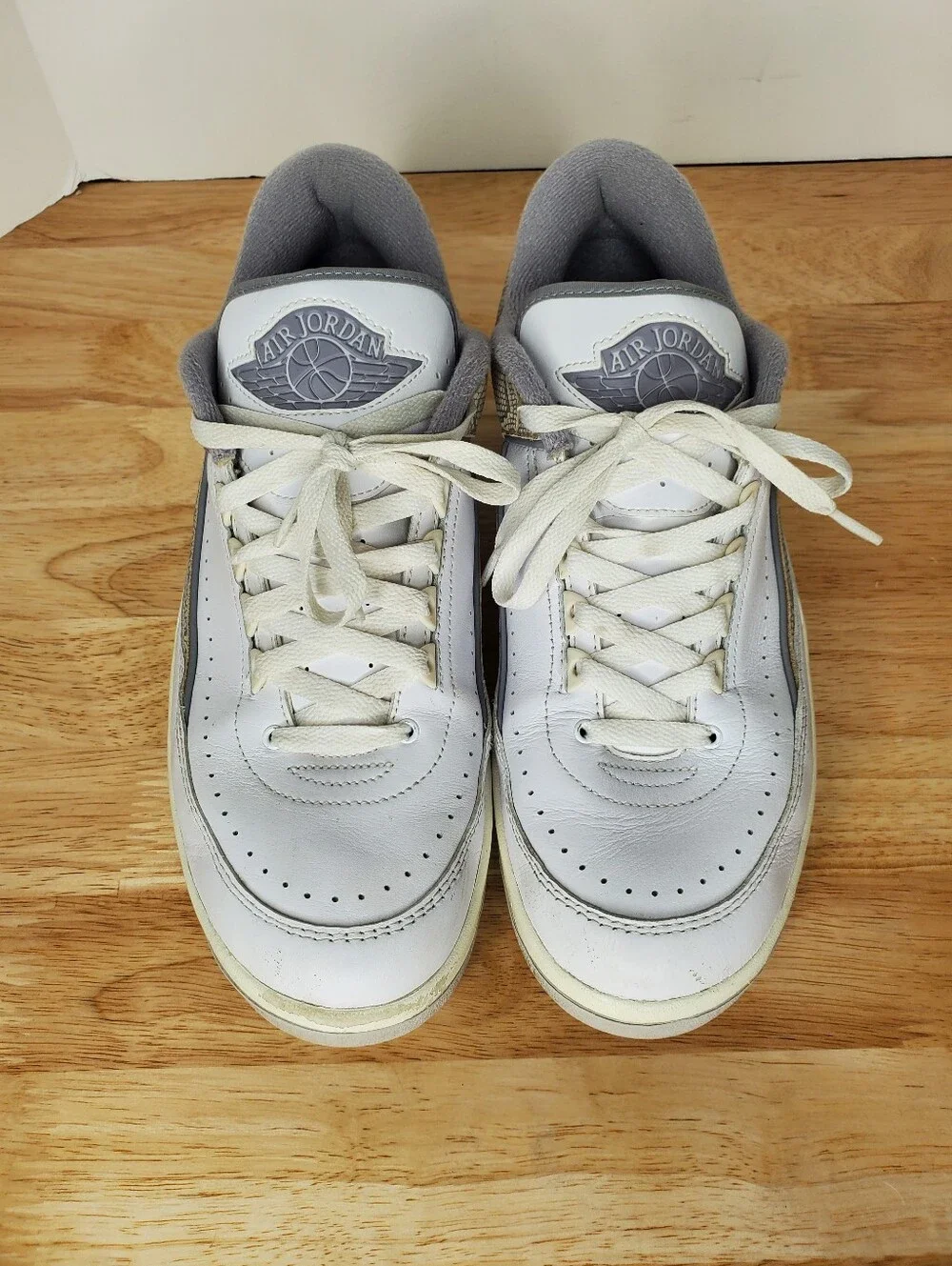Air Jordan 2 Retro Low Python Shoes Mens Size 11 White Leather Sneakers